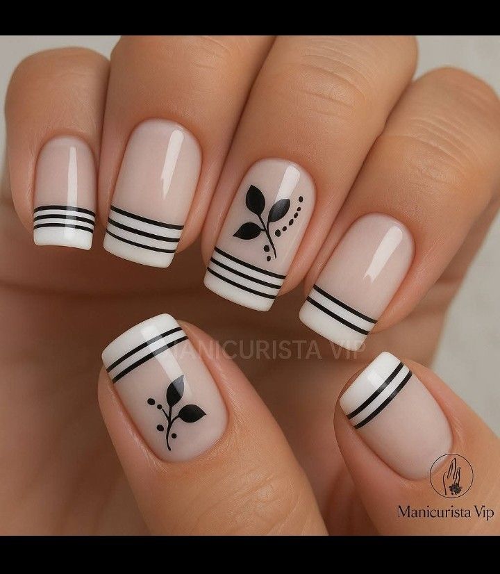 Simple Cute Black And White Nails Design 5